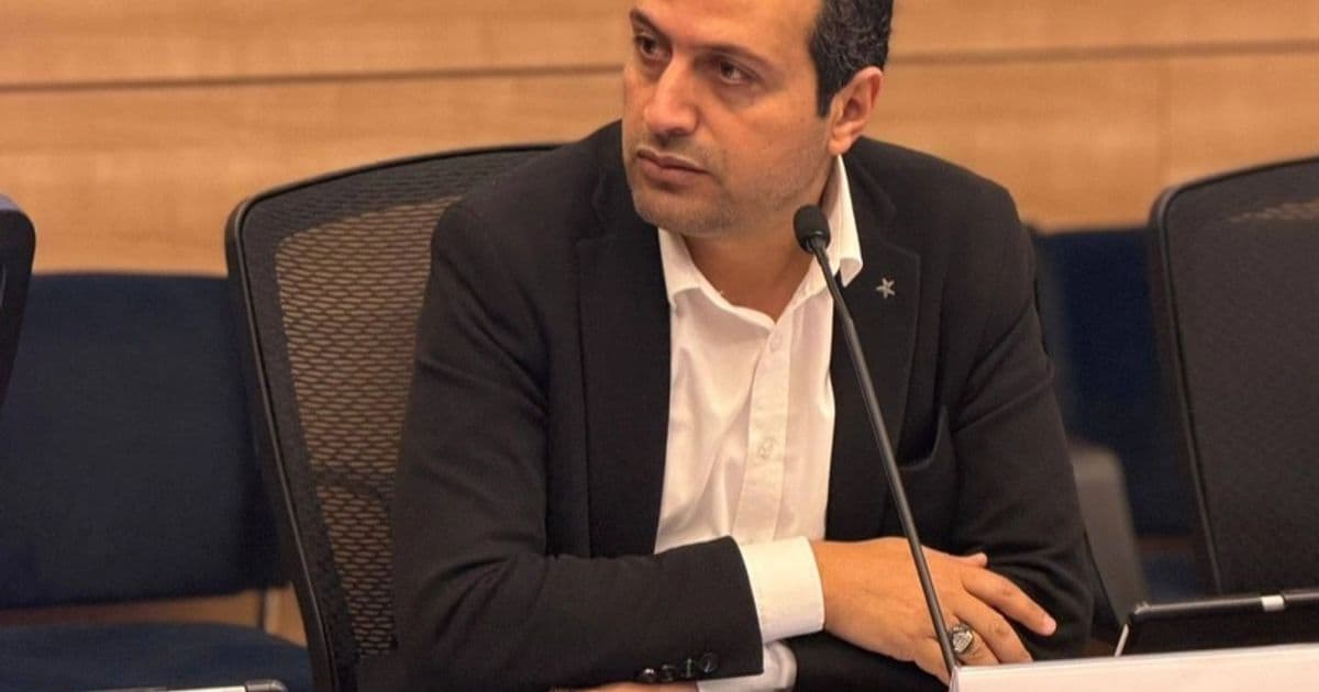 النائب بن سعيد: مدارس طوبا الزنغرية ليست منصة للاستفزاز السياسي*