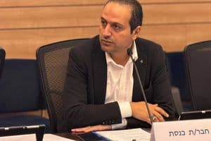 النائب بن سعيد: مدارس طوبا الزنغرية ليست منصة للاستفزاز السياسي*