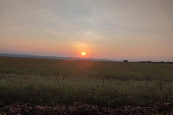 ☀️ حالة الطقس: ارتفاع ملموس على درجات الحرارة وأجواء حارة اليوم