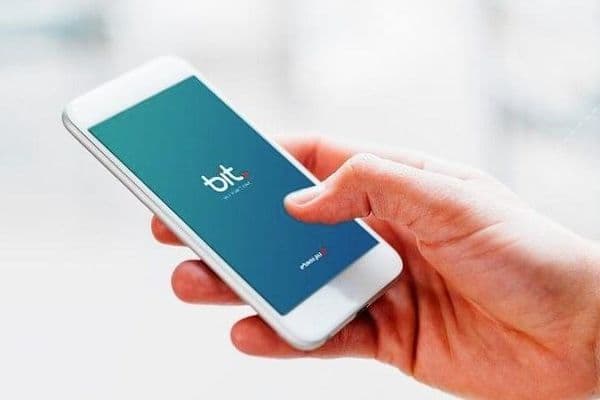 الشرطة تكشف شبكة احتيال إلكتروني عبر تطبيق ‘Bit’ استهدفت مسنين"