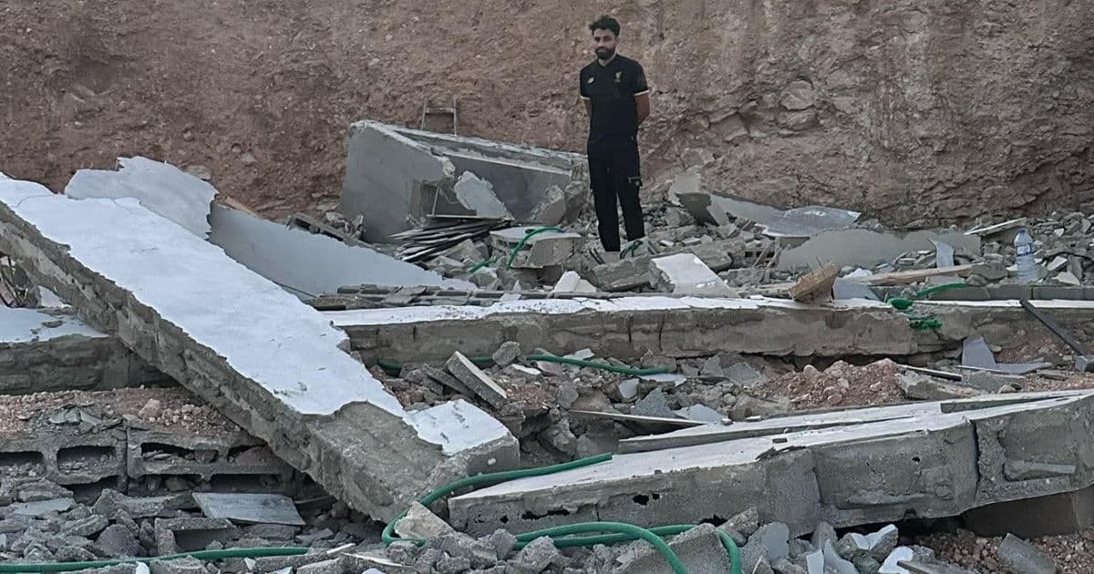 النقب | "كتب عن هدم البيوت في بحث التخرج... ثم وجد نفسه يهدم منزله بيديه