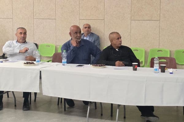 رهط | اجتماع طارئ للجنة المتابعة العليا