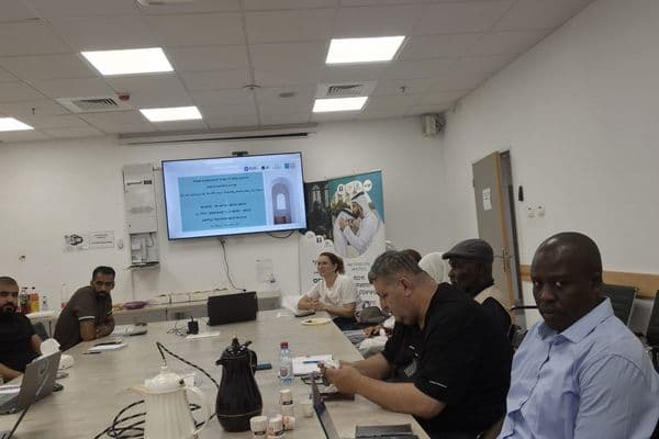 في مدينة رهط | لقاء مهني يجمع ممثلين من البلدات العربية البدوية في النقب لتعزيز الوساطة المجتمعية ومواجهة العنف