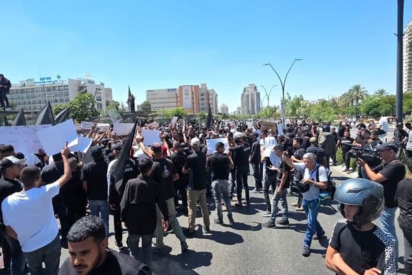 النقب | مشاركة واسعة في مظاهرة "عمود البيت" رفضًا للهدم والتهجير