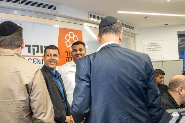 اتحاد الإنقاذ يواصل تعزيز الشراكة مع المجتمع العربي... والنائب وليد الهواشلة يطّلع على منظومة الطوارئ المتطورة ويؤكد: رس