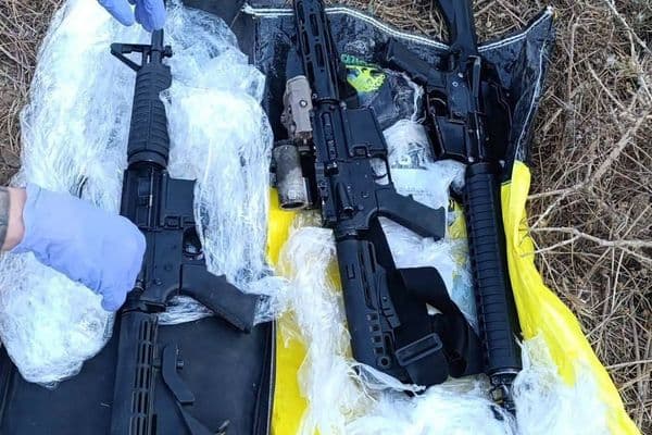 رهط: ضبط 3 بنادق من نوع M16 وذخيرة واعتقال مشتبهين خلال نشاط للشرطة وحرس الحدود