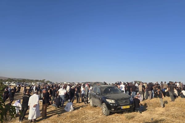 النقب | في وداع حزين.. تشييع جثمان الشاب آدم حابس القصاصي بعد أيام من حادث السير