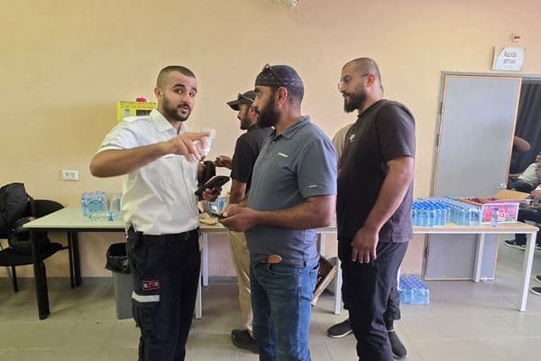 حورة | إقبال كبير على حملة التبرع بالدم لإنقاذ حياة الشابة رقية العطاونة والدعوة مستمرة حتى الرابعة