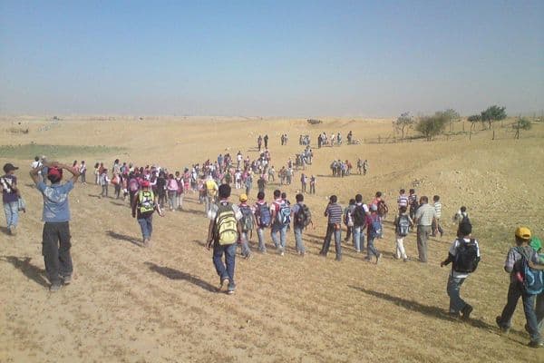 استرخاص لأرواح طلابنا: 8 آلاف طالب في النقب تحت تهديد انهيار البنية التحتية وغياب الميزانيات!