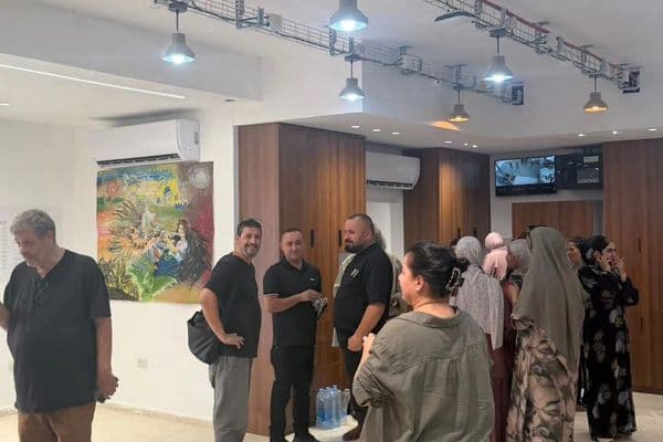 رهط | «هنا وُلدت – أنا من هنا».. معرض فني يفتح أبواب الذاكرة والهوية والانتماء