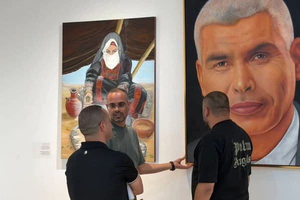 رهط | «هنا وُلدت – أنا من هنا».. معرض فني يفتح أبواب الذاكرة والهوية والانتماء