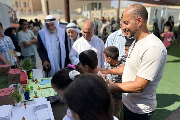كسيفة | يوم البيئة يجمع الطلاب والجيل الذهبي في مدرسة تل الملح الابتدائية