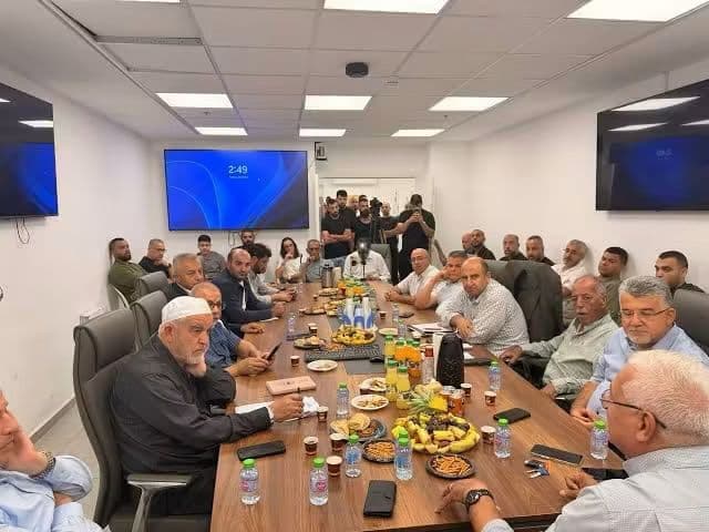 المتابعة واللجنة القطرية تطالبان بكشف كامل لملابسات قضية محاضر بار إيلان