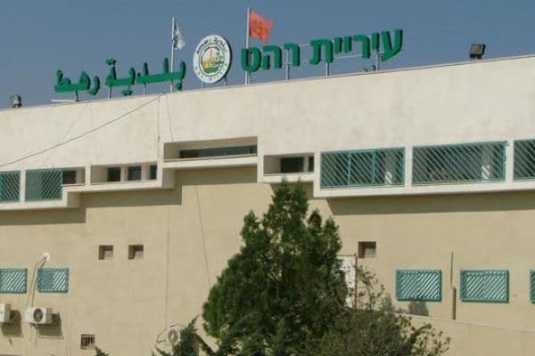 رهط | بلدية رهط تصادق على ميزانيات تتجاوز 60 مليون شيكل لتطوير المؤسسات التعليمية