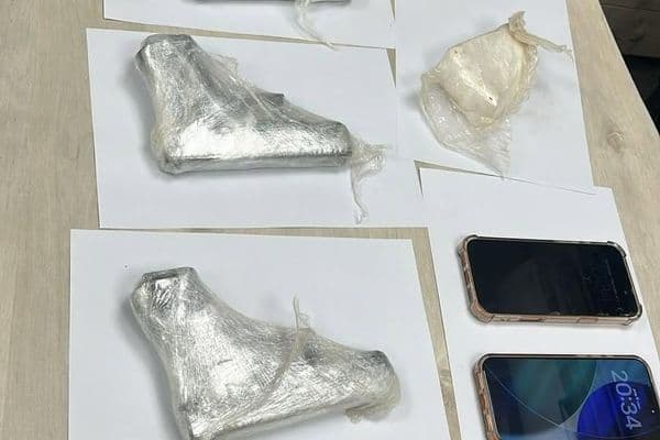 النقب |. ضبط 7 قطع سلاح ومخدرات واعتقال مشتبهين خلال مداهمات واسعة"