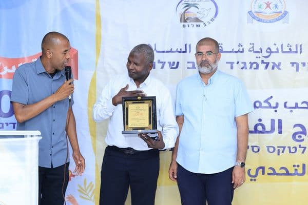 شقيب السلام | تخريج الفوج التاسع من ثانوية المجد وسط أجواء من الفخر والاعتزاز