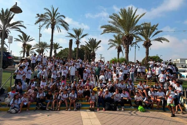 اختتام مخيم "صيف وكيف مع فطوم".. أكبر مخيم ترفيهي وتربوي في مدينة رهط