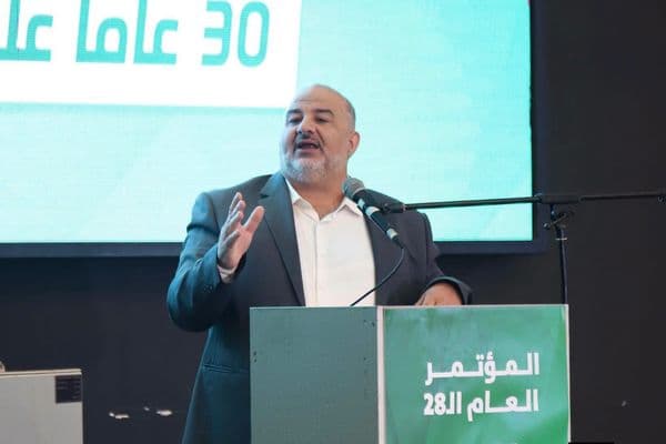 السياسة | المؤتمر العام الـ28 للموحدة يجدد الثقة بقيادتها ويفوّض اللجنة التنفيذية باستكمال القائمة والتحالفات