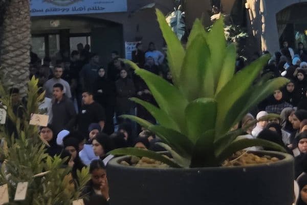 حورة | مدارس البلدة تنظم وقفات احتجاجية رفضًا للعنف ضد المعلمين