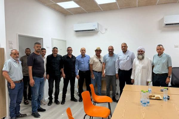 كسيفة | لجنة أولياء أمور مدرسة الصديق تعلن تعليق الإضراب وعودة الدراسة الثلاثاء