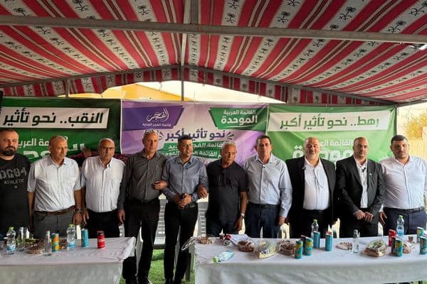 رهط | سلسلة لقاءات انتخابية في الأحياء تعلن دعمها للقائمة العربية الموحدة