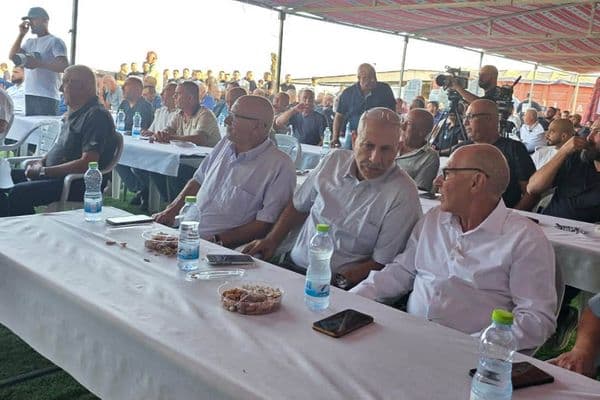 رهط | سلسلة لقاءات انتخابية في الأحياء تعلن دعمها للقائمة العربية الموحدة