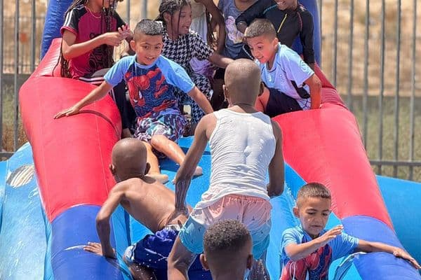  “بهجة العيد” للأطفال في رهط 