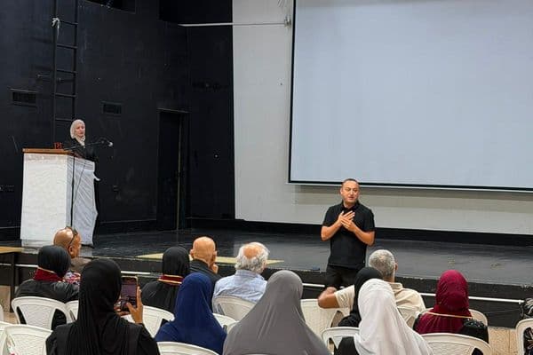 المركز الجماهيري رهط يحتفل بتخريج الفوج الخامس من الدورة التأسيسية لبرنامج “أم الدليل”