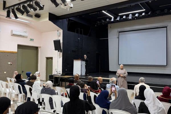 المركز الجماهيري رهط يحتفل بتخريج الفوج الخامس من الدورة التأسيسية لبرنامج “أم الدليل”