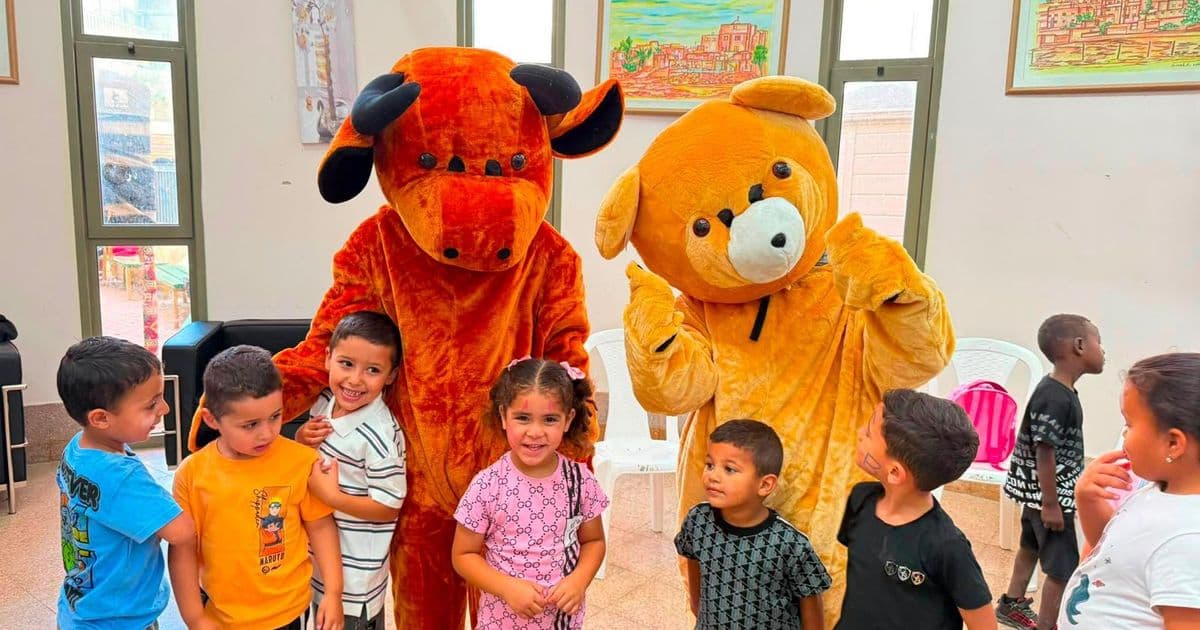 لأول مرة في النقب: انطلاق فعاليات مخيم الوالدية بمشاركة الأمهات والأبناء في رهط