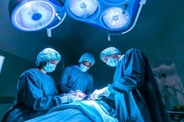 جمعية الأطباء العرب | مطالبة وزير الصحة بإدانة حملة تحريضية ضد الأطباء العرب