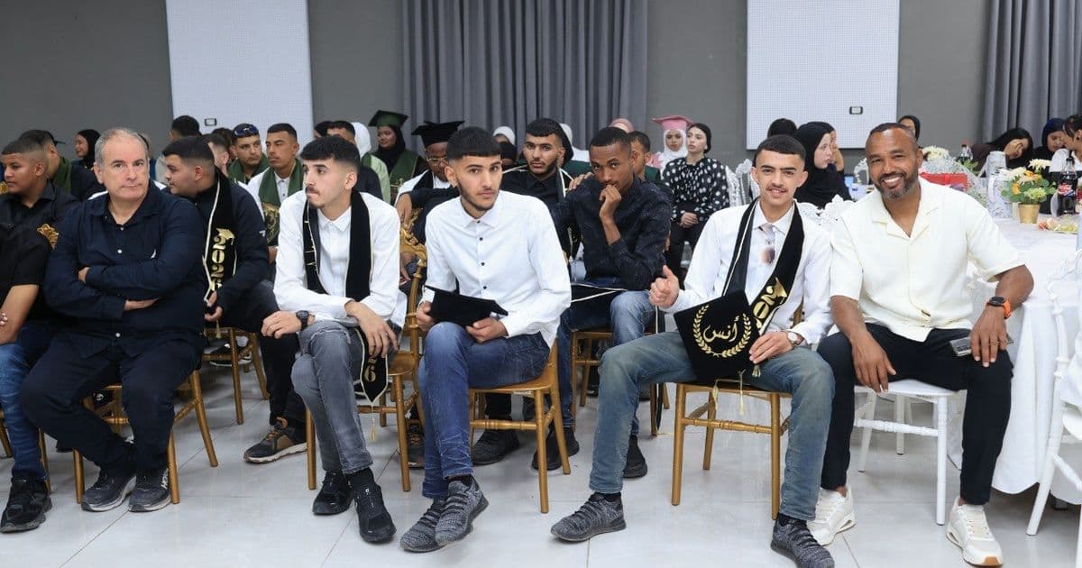 شقيب السلام | تخريج الفوج التاسع من ثانوية المجد وسط أجواء من الفخر والاعتزاز