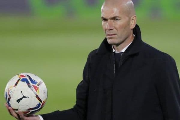فرنسا | رسميًا: زين الدين زيدان مدربًا للمنتخب الفرنسي لمدة 4 أعوام