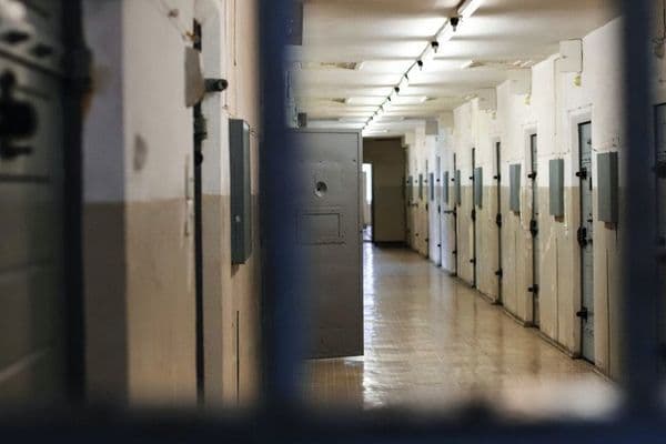 تل السبع: السجن 21 عامًا لسكان منطقة النقب بعد إدانته باغتصاب امرأة داخل منزلها